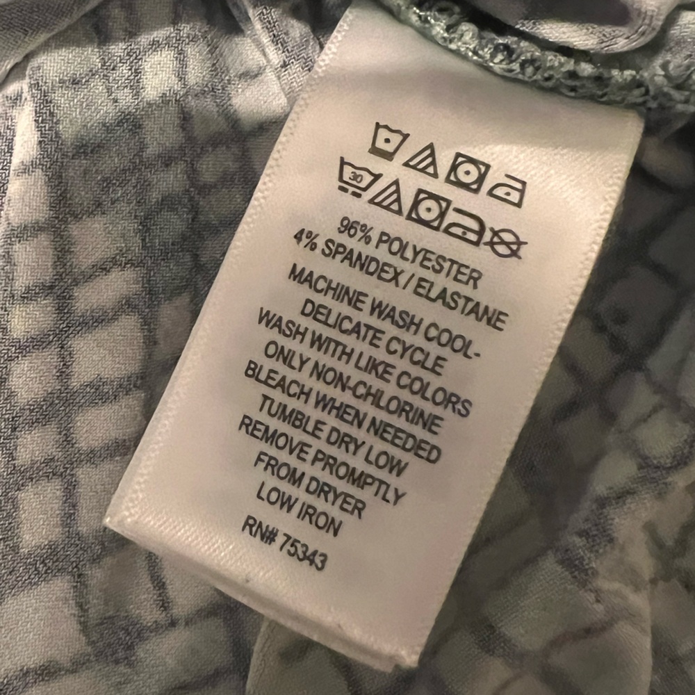 Tahari Cowl Neck Tank Green S NWOT - Picture 6 of 7